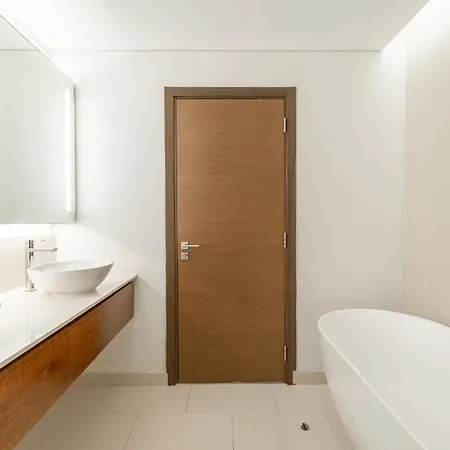 Fam Living City Walk - Opposite City Walk Mall - 2A Dubai Exterior photo