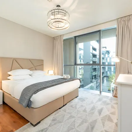Fam Living City Walk - Opposite City Walk Mall - 2A Dubai Exterior photo