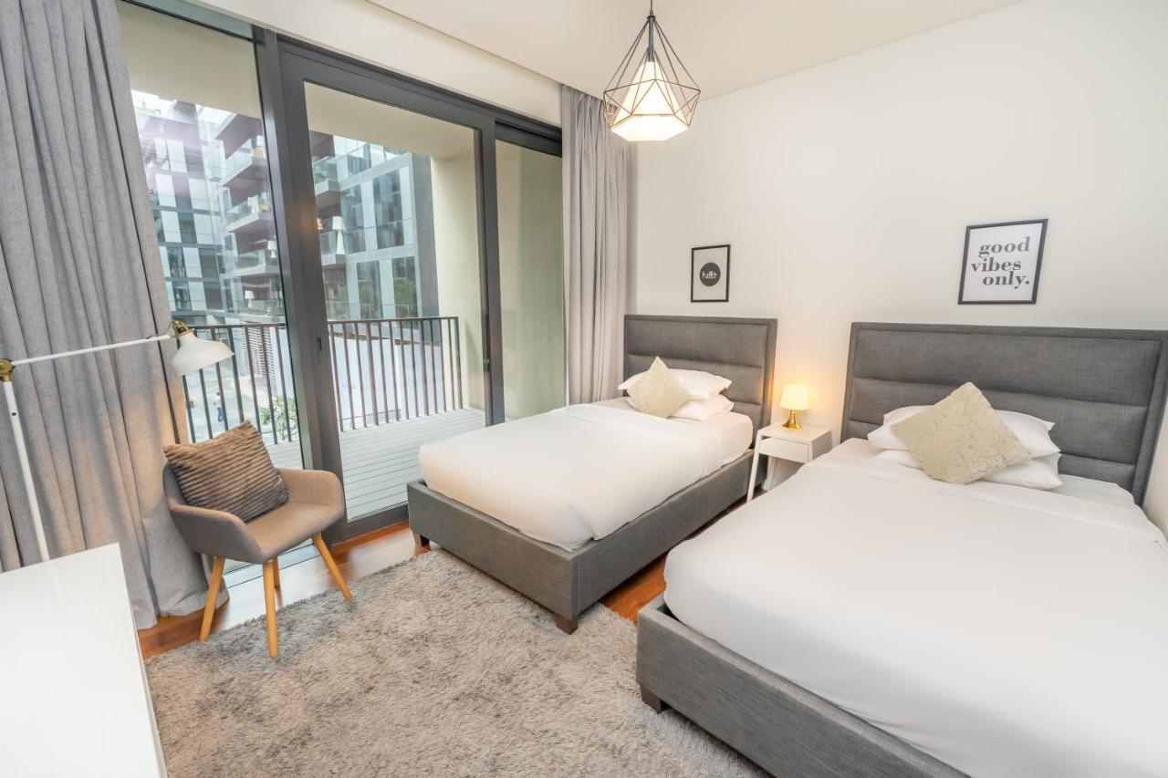 Апартаменты Fam Living Walk - Opposite Walk Mall - 2a