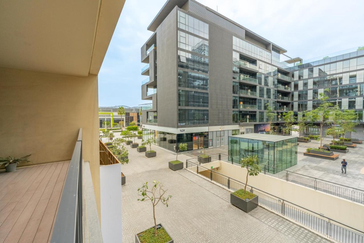 Апартаменты Fam Living Walk - Opposite Walk Mall - 2a